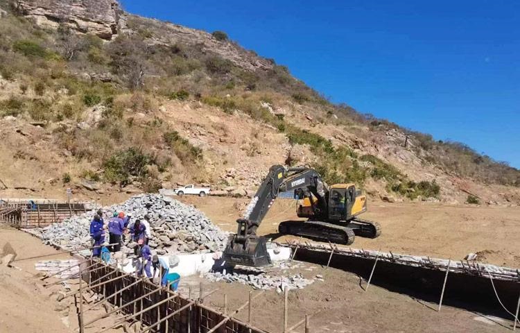 aplikasi Excavator Hyundai